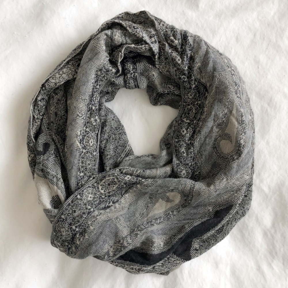 Infinity scarf
